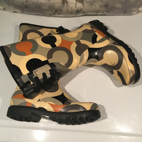 Coach Shoes - WELL LOVED COACH RAINBOOTS SIZE 7